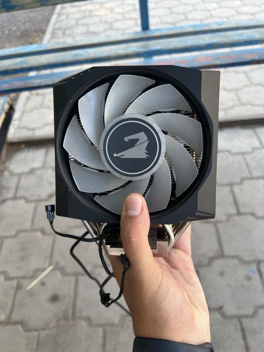 Gigabyte AORUS ATC800