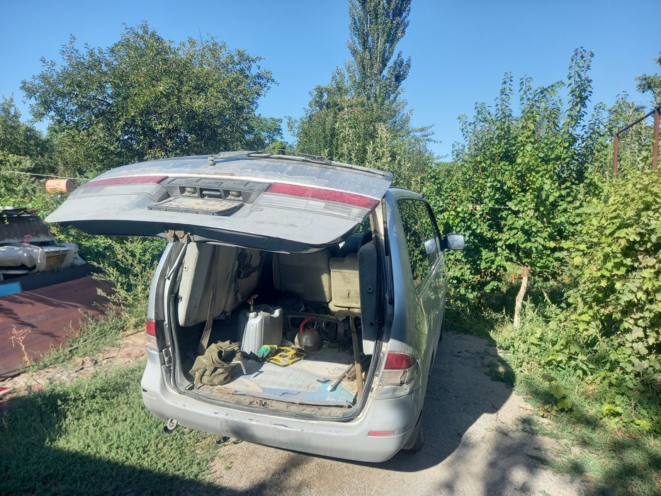 Продам нисан ларго 1993г