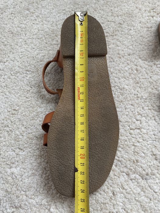 Sandale zara  piele marimea 36 pret 100ron