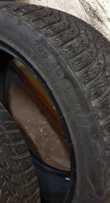 Зимни гуми 205 45 16 - 3 броя KUMHO