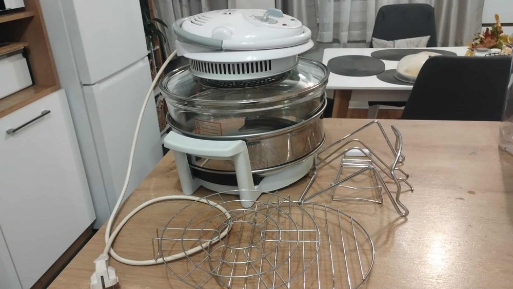 Халогенна, конвекторна фурна