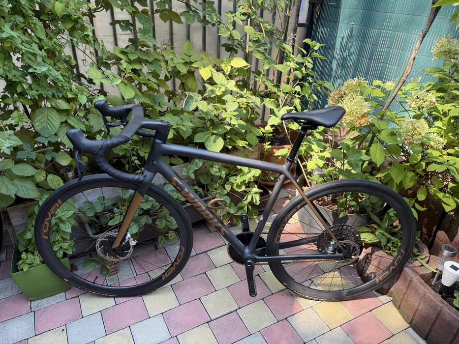 Cursiera Specialized S-Works viteza, confort, ideala atat pe plat cat si la urcari abrupte. Full carbon, 6,85kg