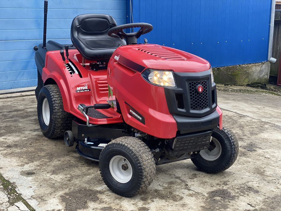 Vand tractoras/tractor gazon MTD! 2 pistoane V2 ! 656 cc