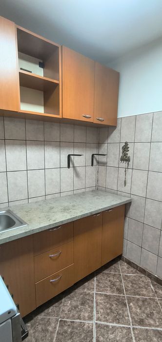 Vand garsoniera/camera de cămin