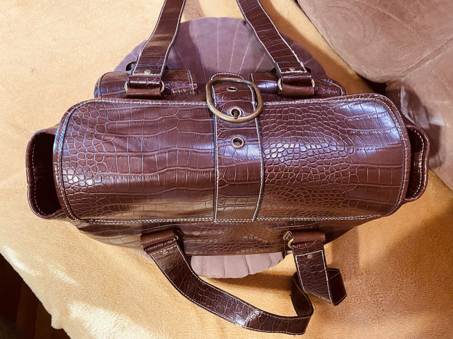 Кожена чанта Sinequanone