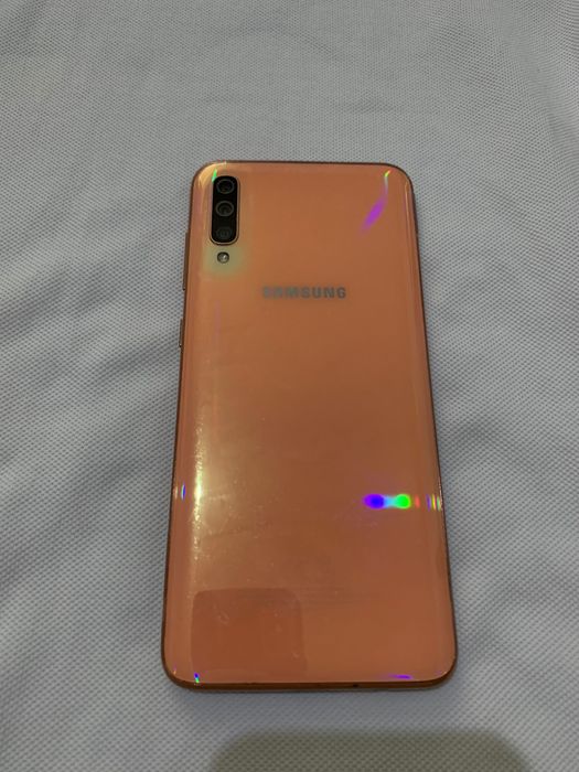 Продается Samsung Galaxy A70