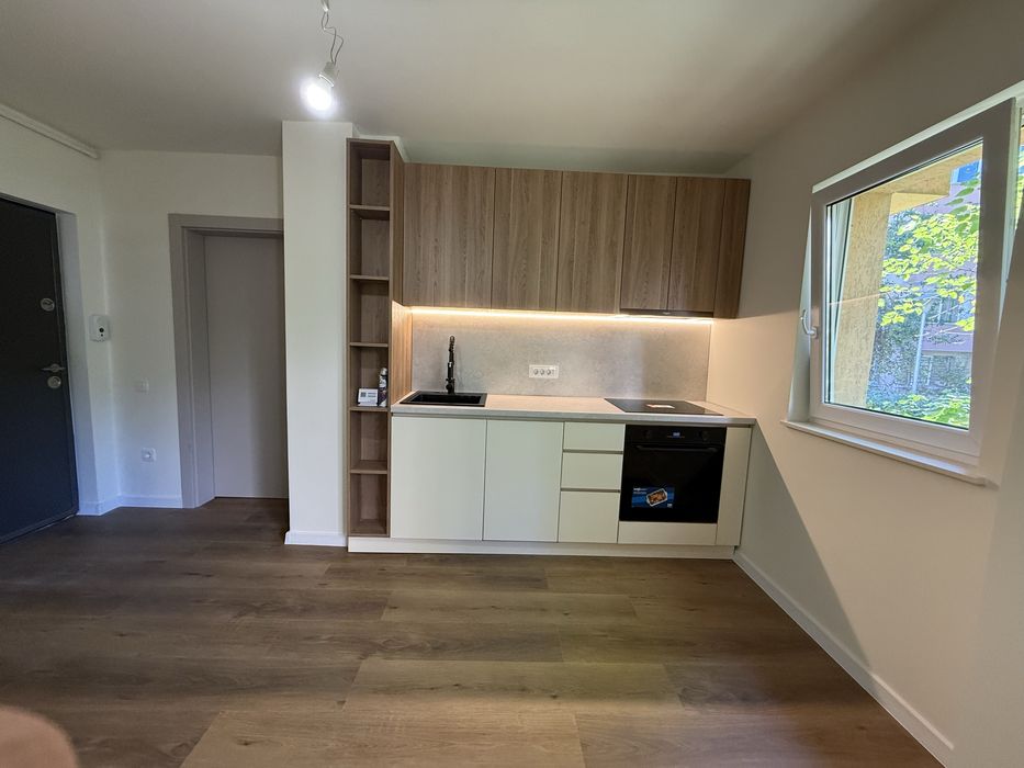 Vand apartament 3 camere Donath