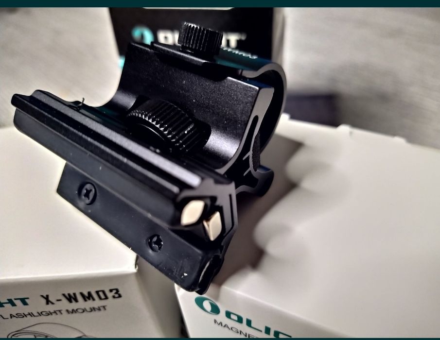 Suport Magnetic Olight XWM-03, Sistem Reglabil la Cei 3 Magneti