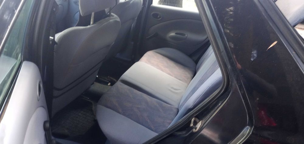 Продавам Форд фиеста 1,4 бензин