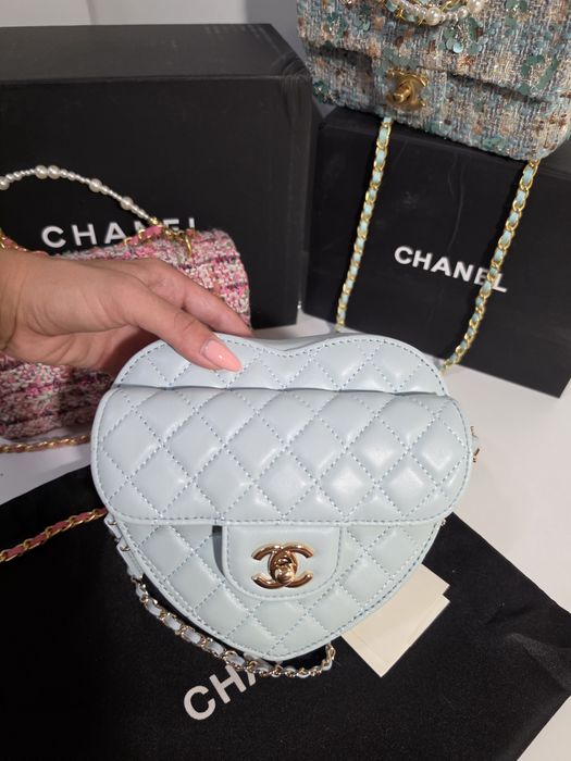 Налична чанта Chanel Heart Bag синя