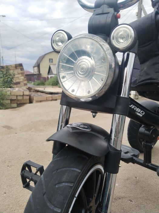 Трёхколёсный велосипед