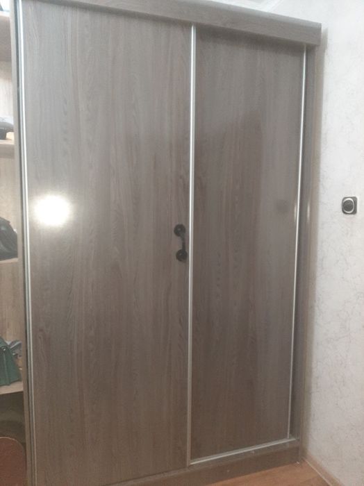 Продам шкаф б/у 40 000
