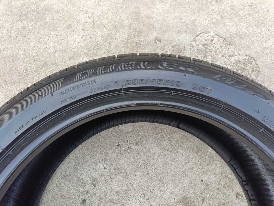 Doua anvelope de vara 235 45 19 bridgestone dueler HP 7,5 mm