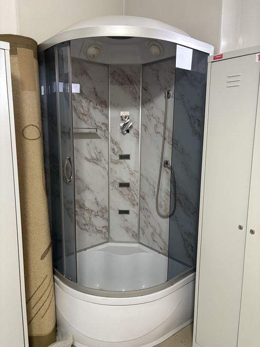 Продам душевые кабинкт