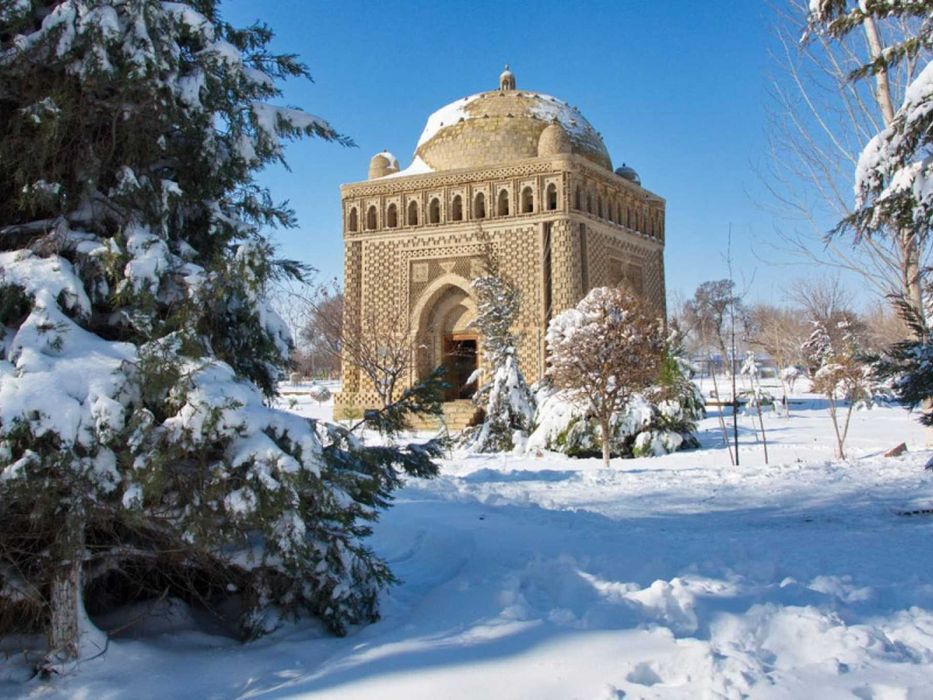 The Silk Road's Winter Heart: An Architectural Contemplation of Buxara