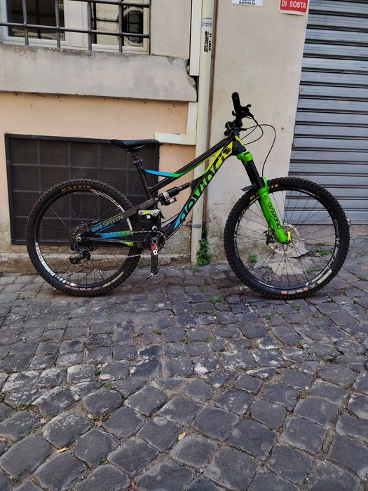 Vand bicicleta Devinci Spartan enduro  carbon