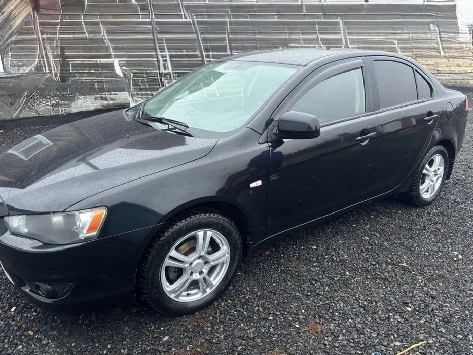 Продам митсубиси лансер 10