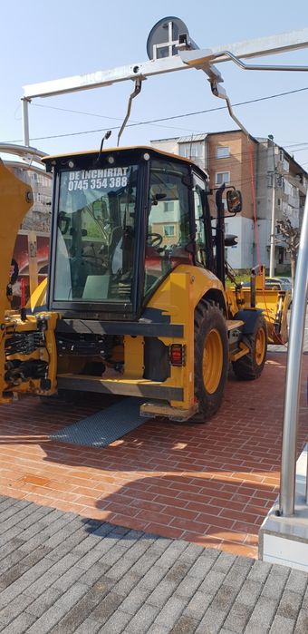 Vând pământ vegetal