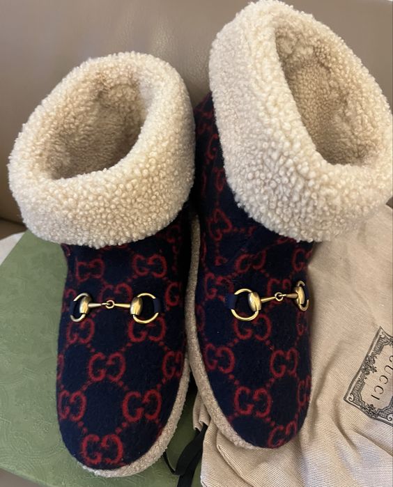 Ghete Gucci wool GG horse bit,interior 100% shearling,produs original.