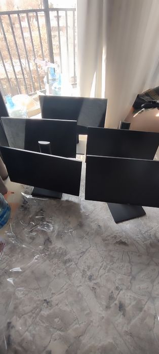 15 Игровых компьютеров в комплекте (по пять компьютеров каждой модели)