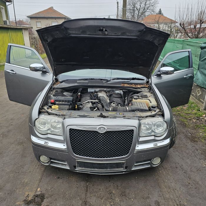 CHRYSLER 300C CRD 2006г НА части само.