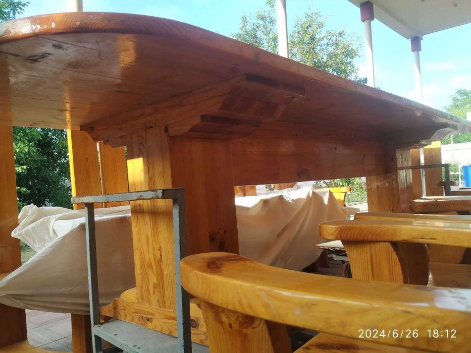 Стол 1 и кресла 12