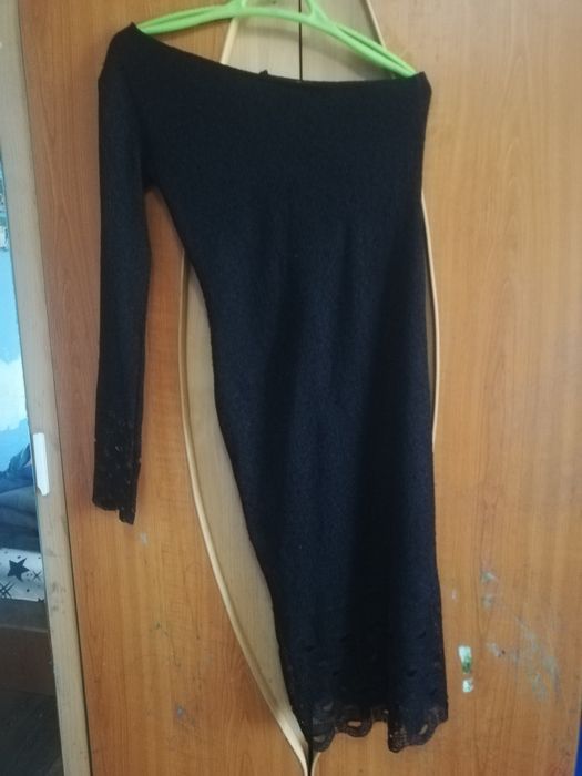 Vand rochie cu o singura maneca