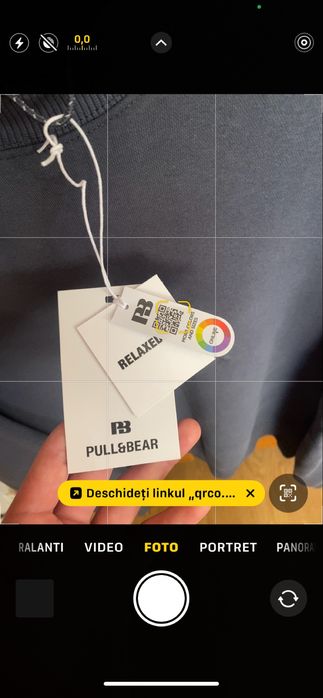 Bluza Pull&Bear cu eticheta