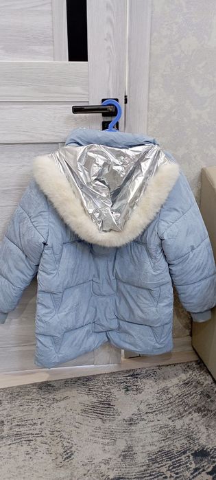 Продается теплая куртка для девочки