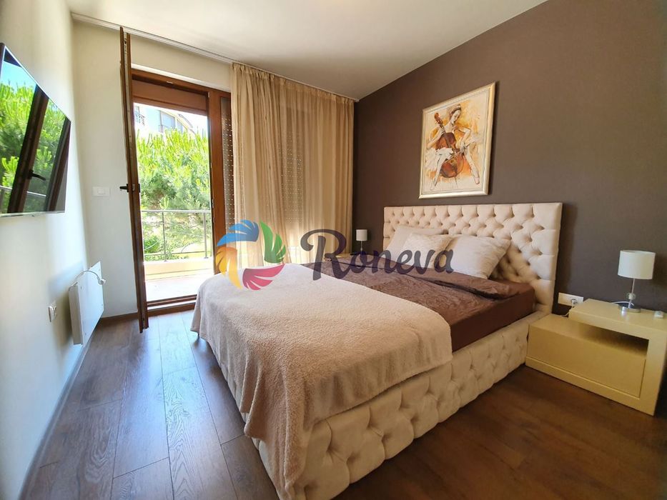 Луксозен тристаен апартамент в близост до морския бряг м-т Евксиноград