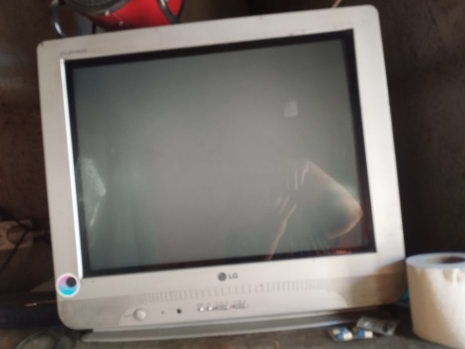 Продам телевизор