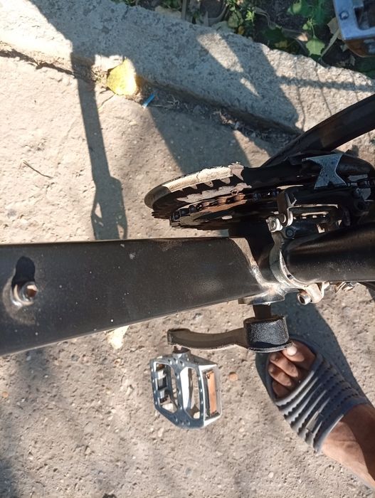 Vând bicicleta motan baik