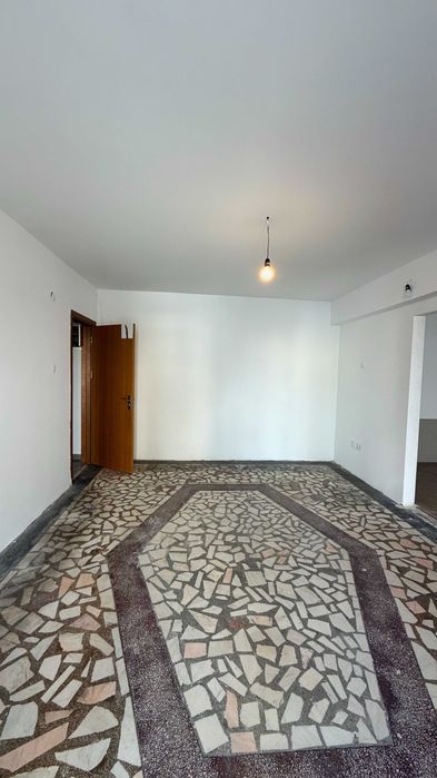 Spațiu comercial ultracentral Mangalia – vizavi de Piața Centrală – 61 mp