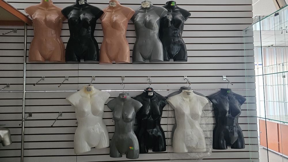 Манекены вешалки женские