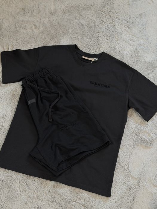 Compleu Essentials negru