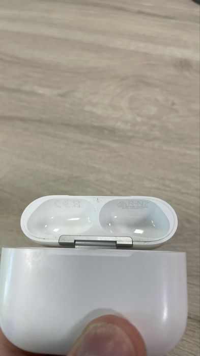 Vand urgent  casti airpods 3 pro fara cutie fara incarcator ,