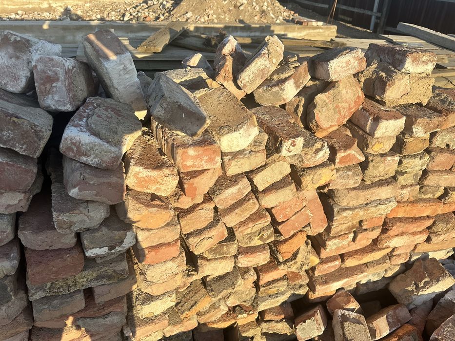 Продам красный кирпич