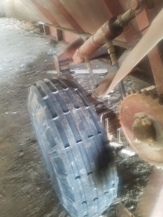 Разбрасывать удобрения РУМ-4