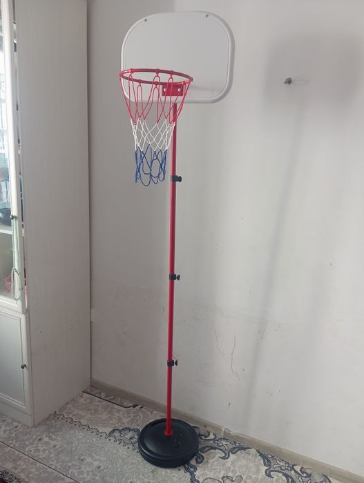 Bolalar uchun basketbol savati sotiladi! O'ynash uchun tayyor holatda