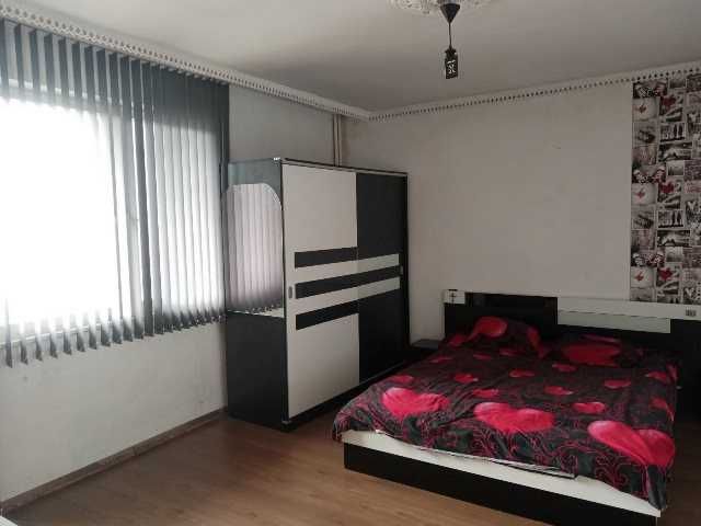 Продава се Двустаен апартамент в Търговище, Център - 67 кв.м за 1179 €/кв.м - Снимка #2