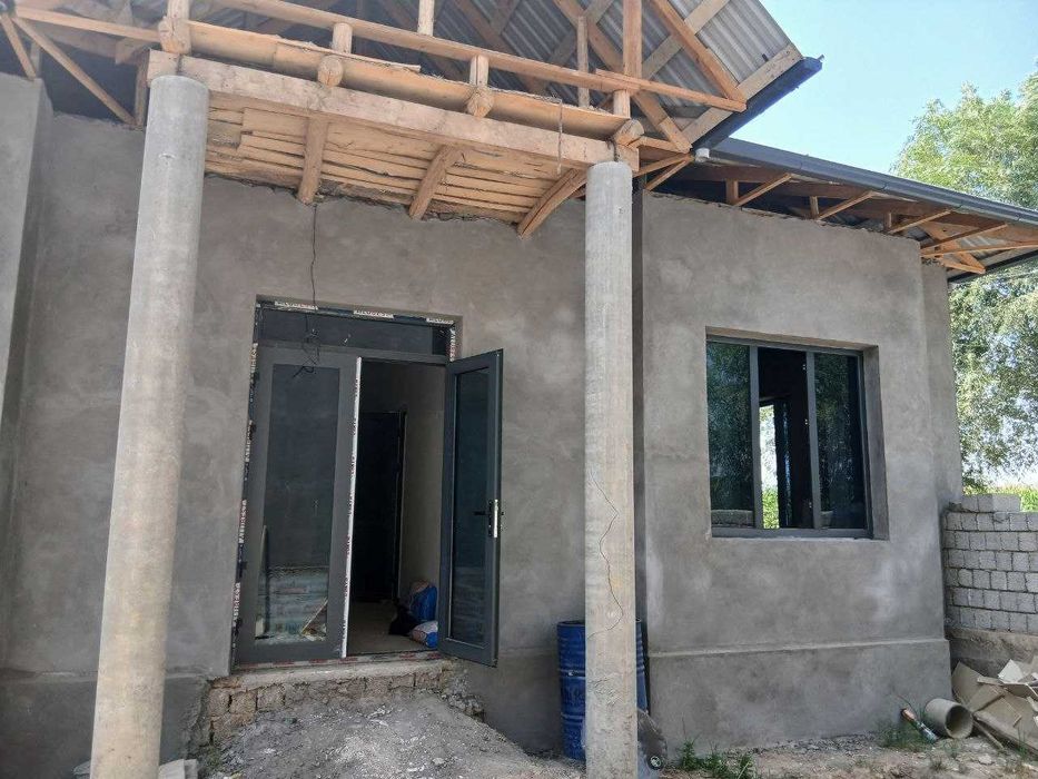 Янгийўл тумани Хонқўрғон маҳалласида 5 соток уй сотилади