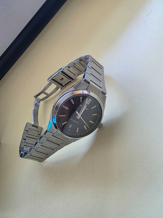 Часовник Casio Edifice