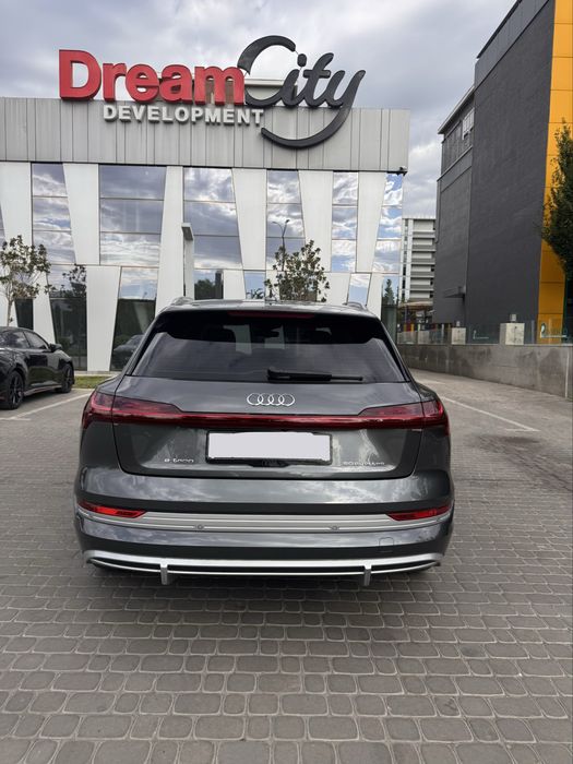 Audi e-tron 50 quattro 2021