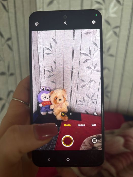 Телефон vivo y100