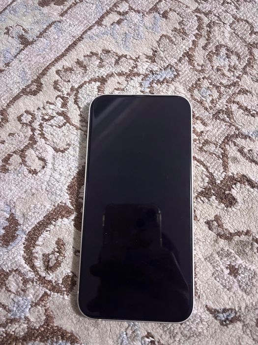 Айфон 13 256гб..