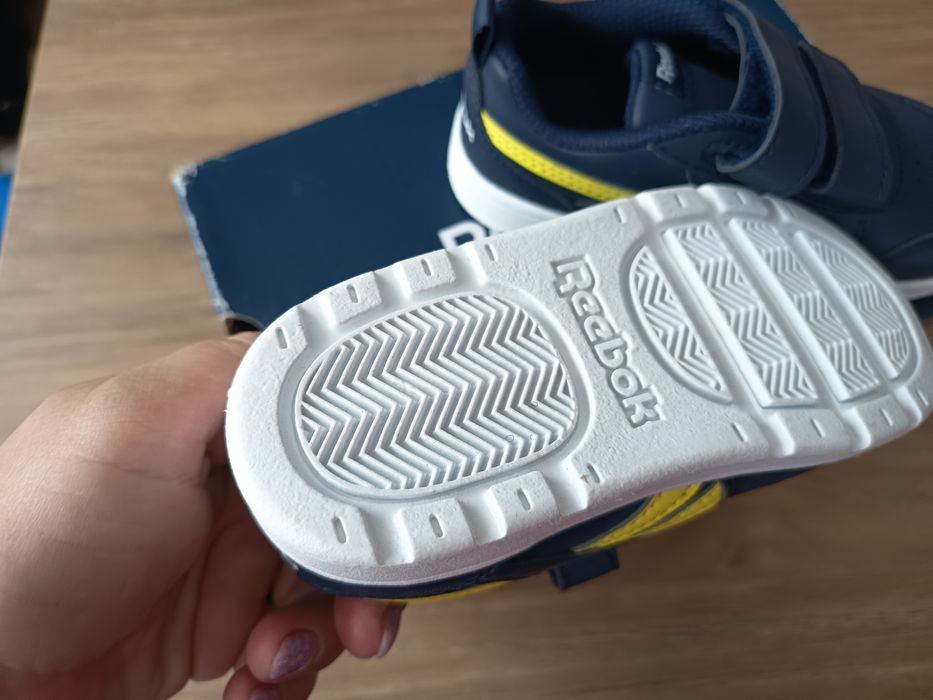 Adidasi noi copiii Reebok