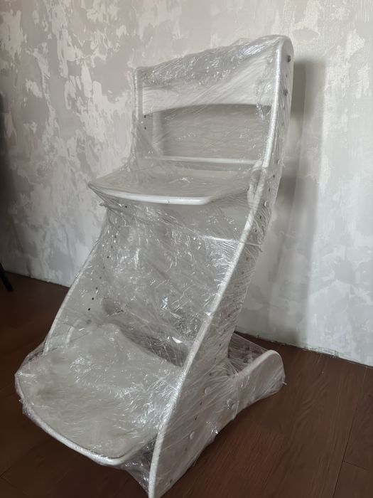 Продам детский стул регулирываемый