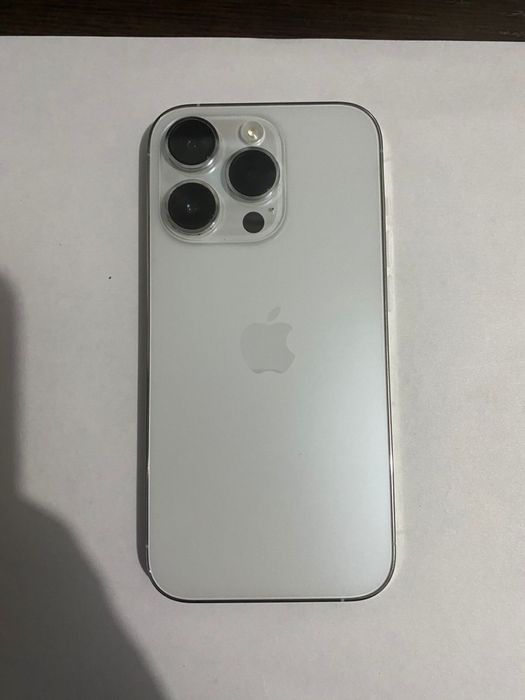 Iphone 14 pro каробка док есть
