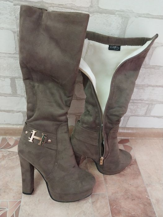 Обувь                              .