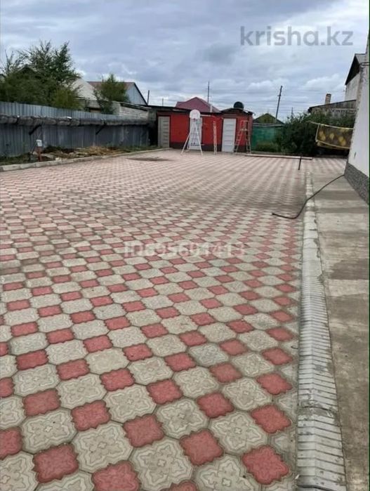 Продам 2-х этажный дом